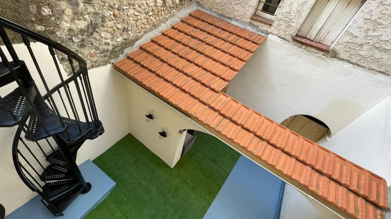 Apartment 1 Bed With Private Courtyard Antibes