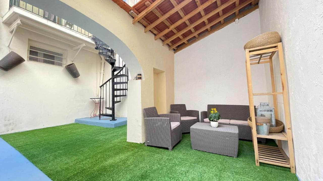 1 Bed With Private Courtyard *