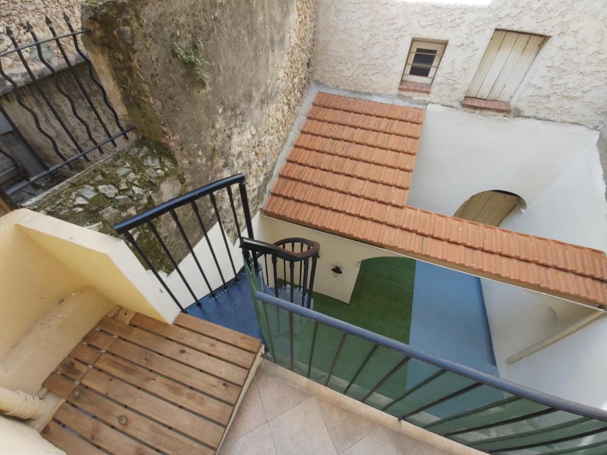 1 Bed With Private Courtyard *